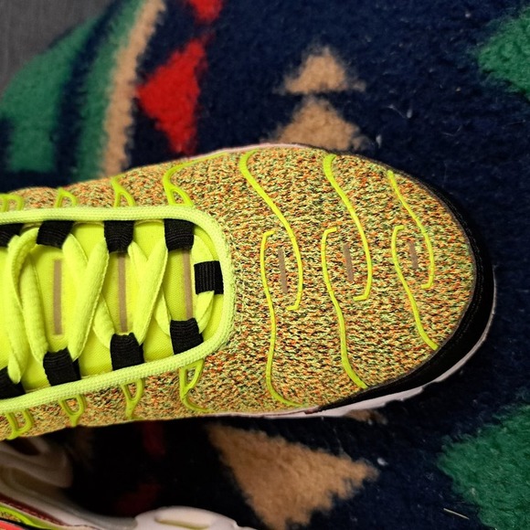 Nike Air Max Plus Volt Hot Punch SE Premium 862201-700 Women's Size 6.5 - Picture 13 of 14